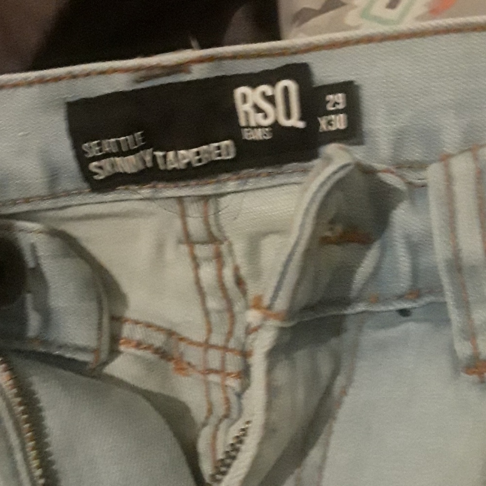 Jeans - Picture 3 of 4